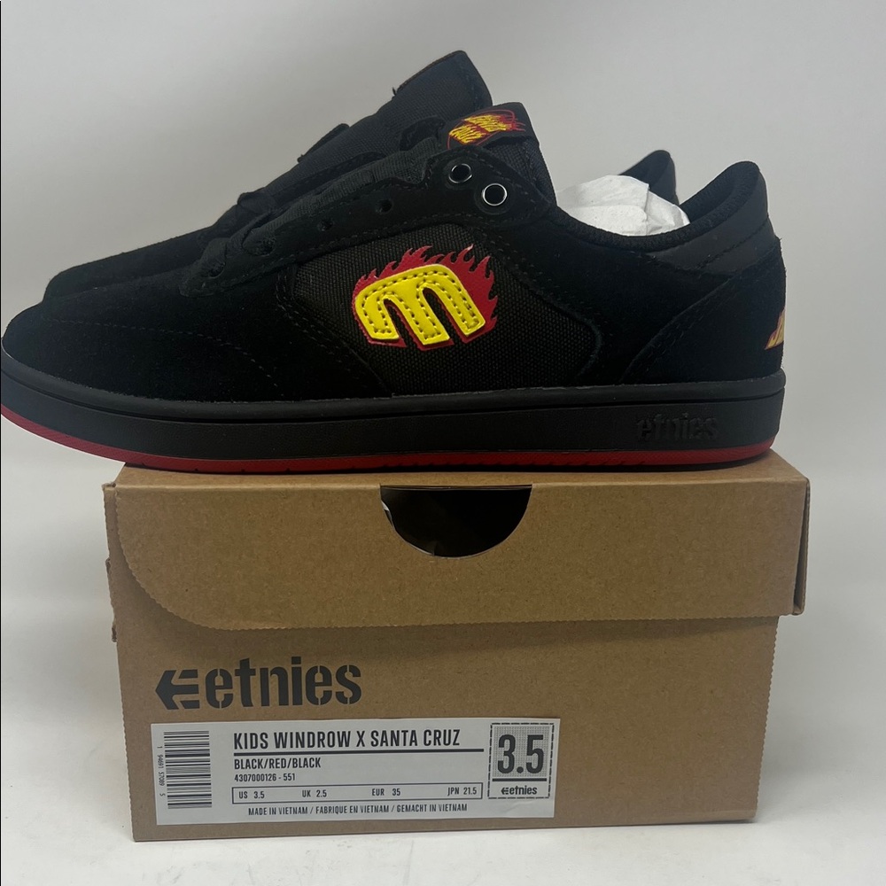 Etnies windrow x Santa Cruz big boy 3.5 NEW in box